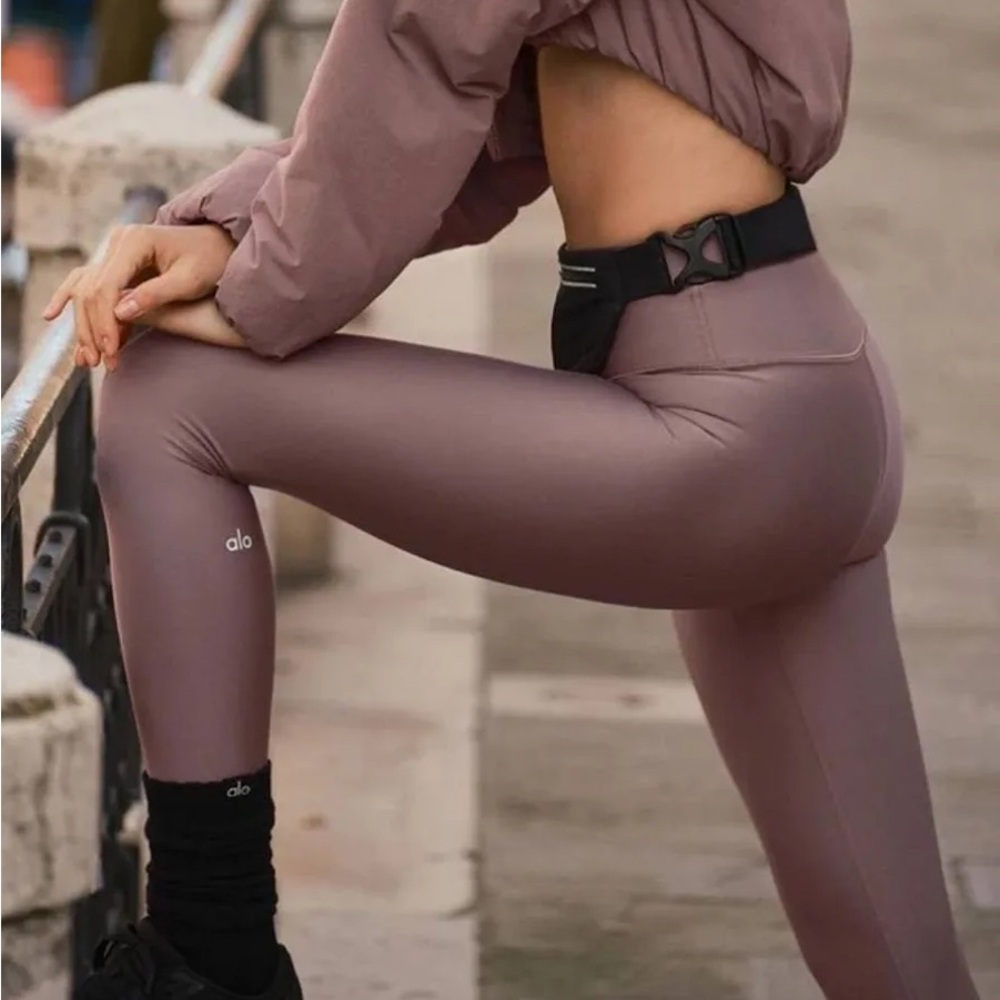 Alo 7/8 High-Waist Airlift Legging Raisinette